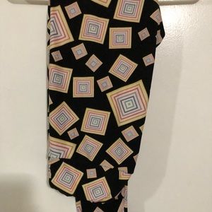 Tall and Curvy LuLaRoe leggings